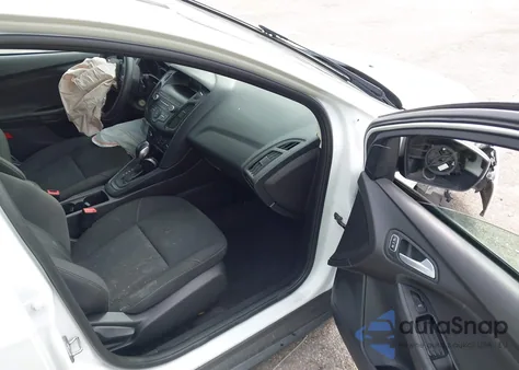2018 Ford Focus Se z USA, uszkodzony, nr VIN 1FADP3F27JL328304